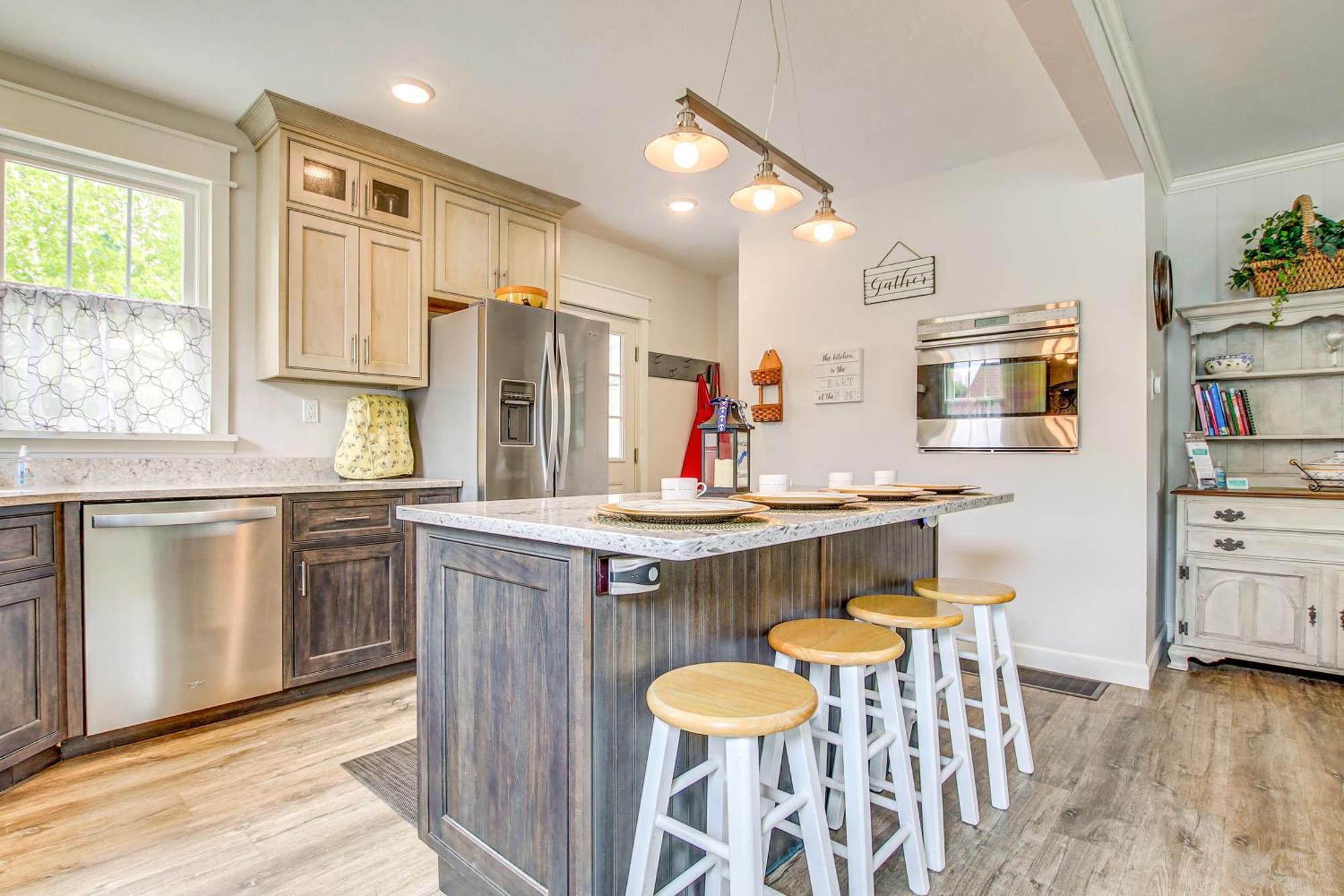 Lavish House With Patio - 2 Blocks To Green Lake! Eksteriør bilde