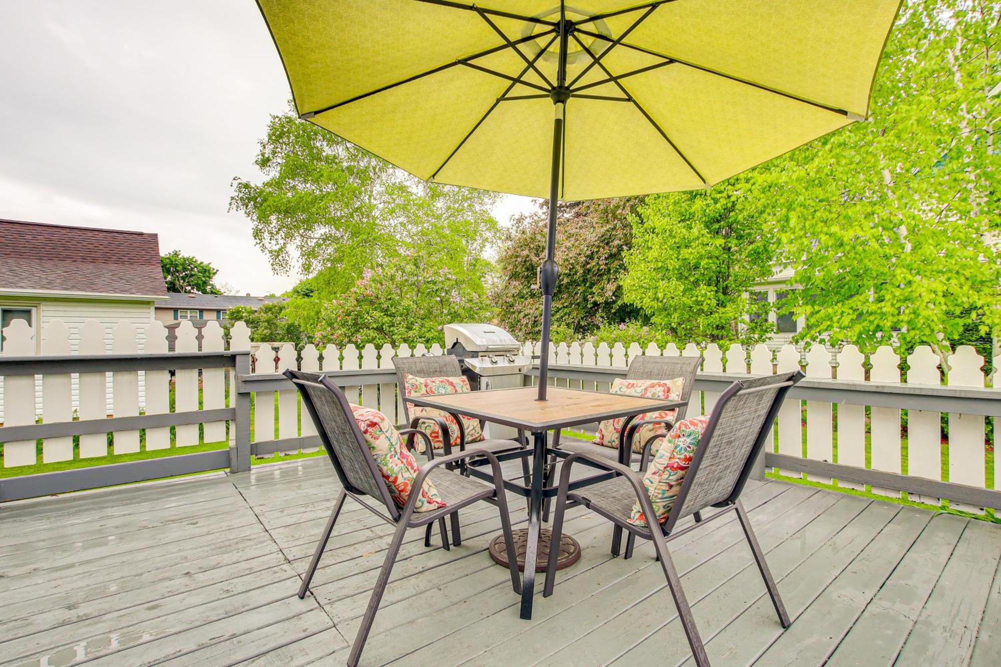 Lavish House With Patio - 2 Blocks To Green Lake! Eksteriør bilde